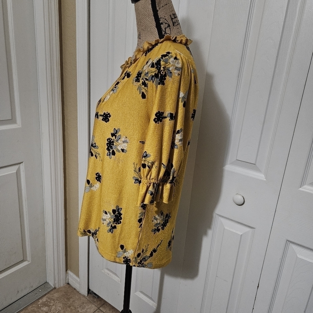 Melloday Yellow Floral Ruffled Blouse Size S - Picture 3 of 10